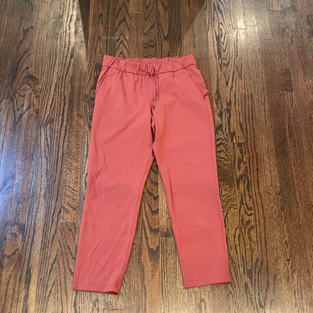 Lululemon joggers in size 8